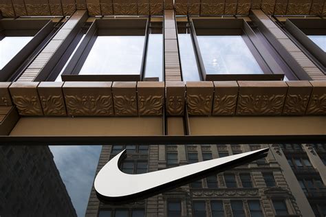 hayes nike founder|OBIT: Nike’s Del Hayes .